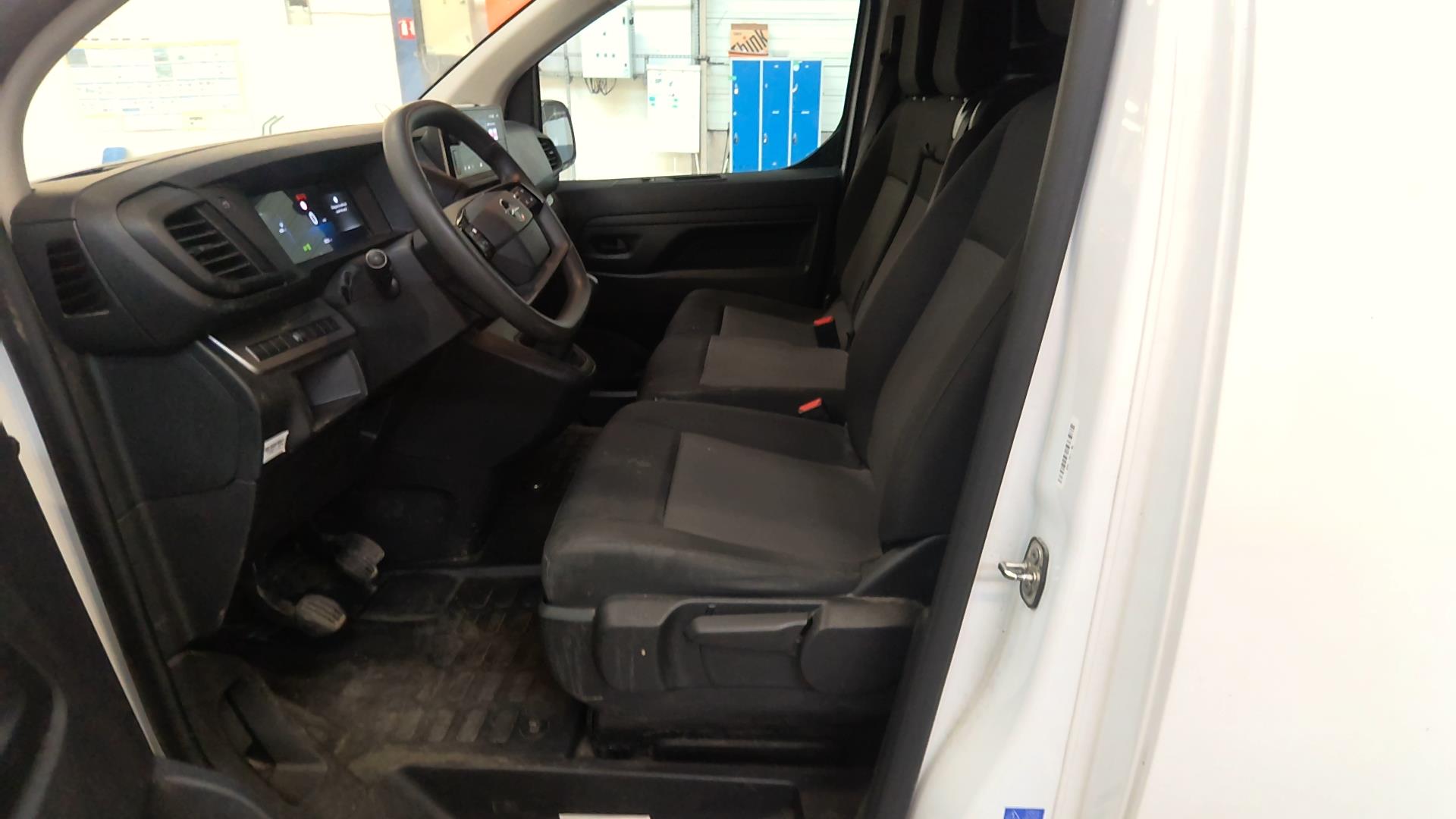 Opel VIVARO FGN TAILLE M BLUEHDI 145 BVM6 2024