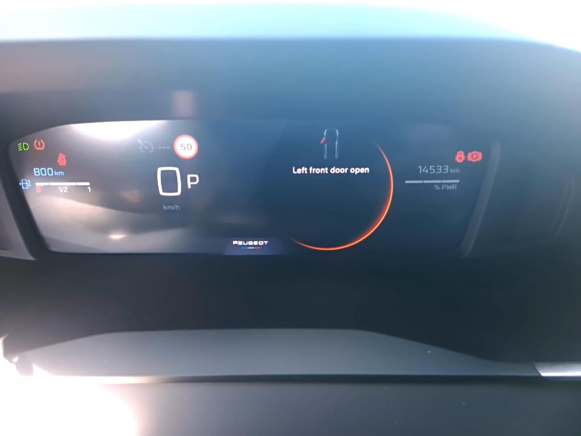 Peugeot 208 Hybrid 100 e-DCS6 Allure 2025