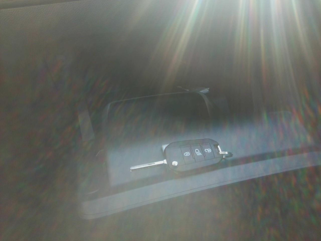 Foto Peugeot 308 8