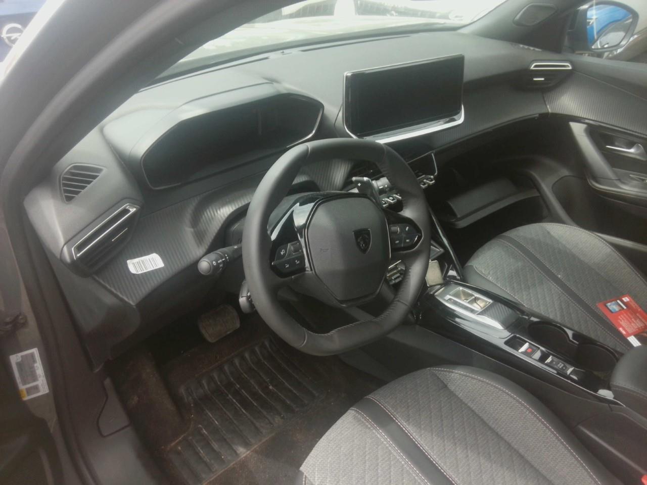 Foto Peugeot 2008 11