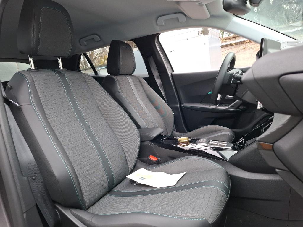 Peugeot 2008 BlueHDi 130 S&S EAT8 Allure Pack 2022