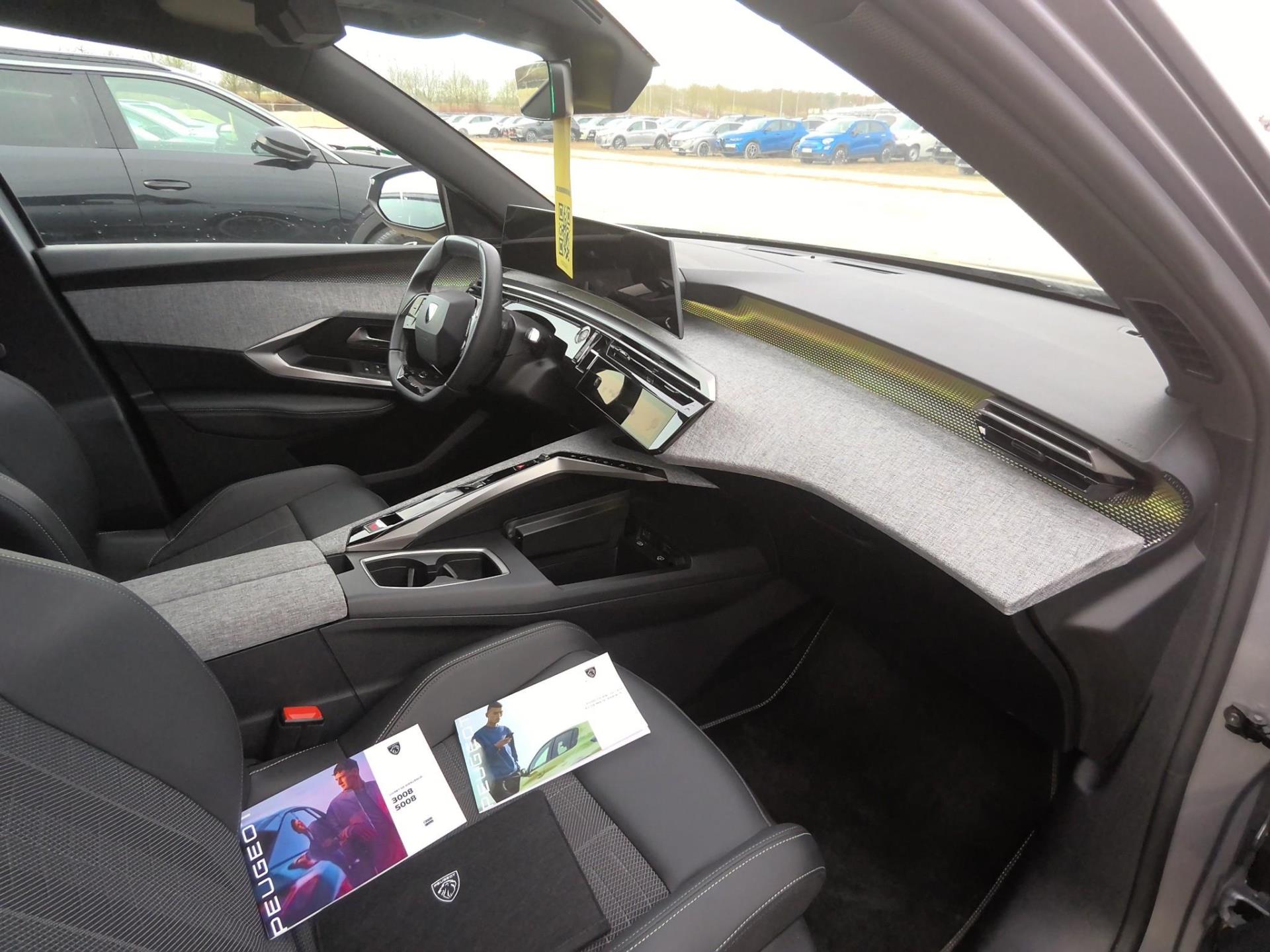 Peugeot 3008 Hybrid 136 e-DCS6 GT 2025