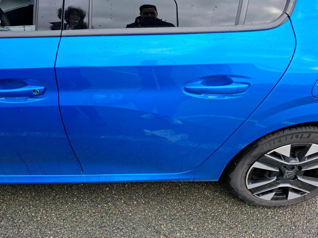 Peugeot 208 Hybrid 136 e-DCS6 Allure 2025