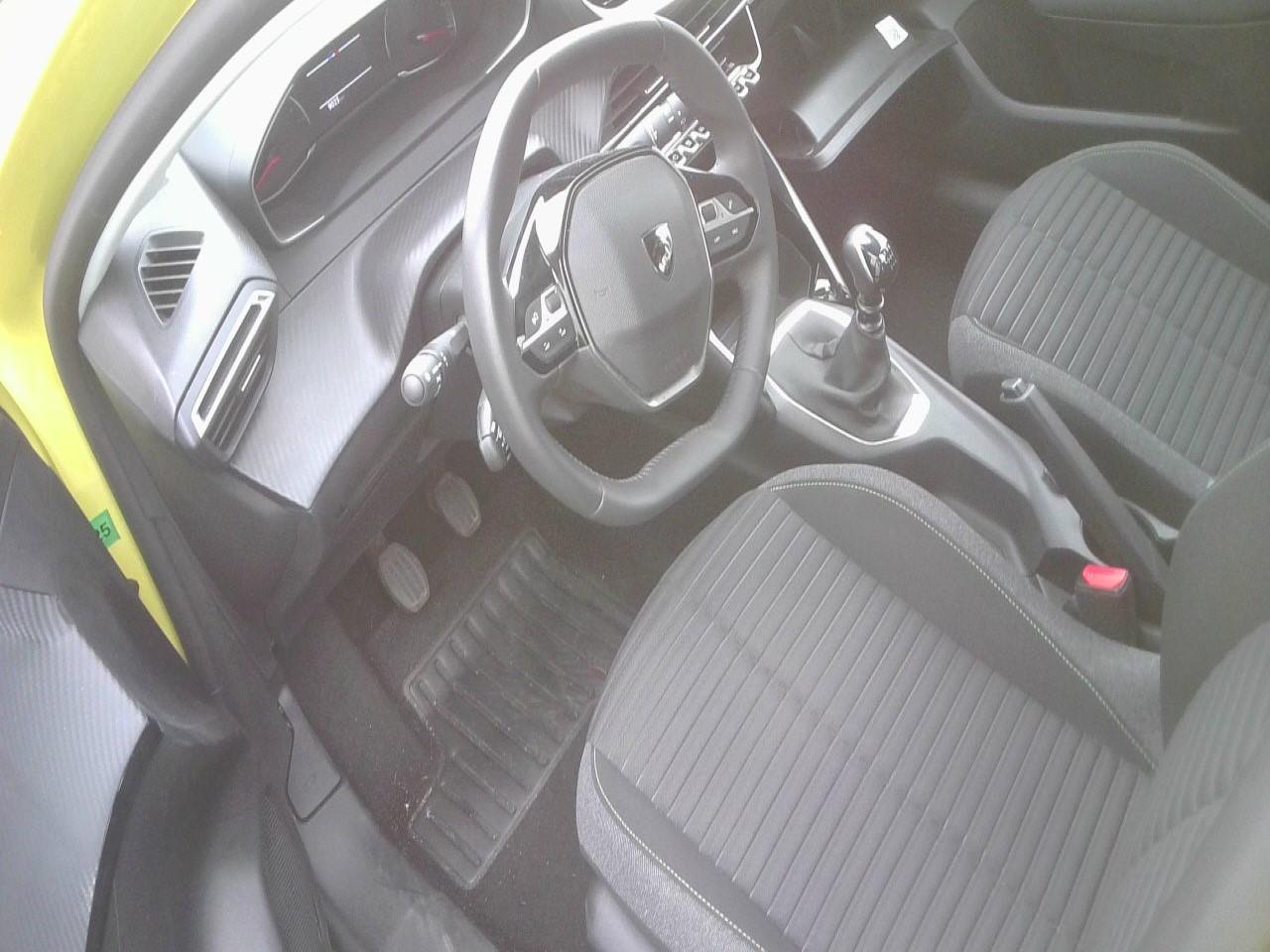 Foto Peugeot 208 4
