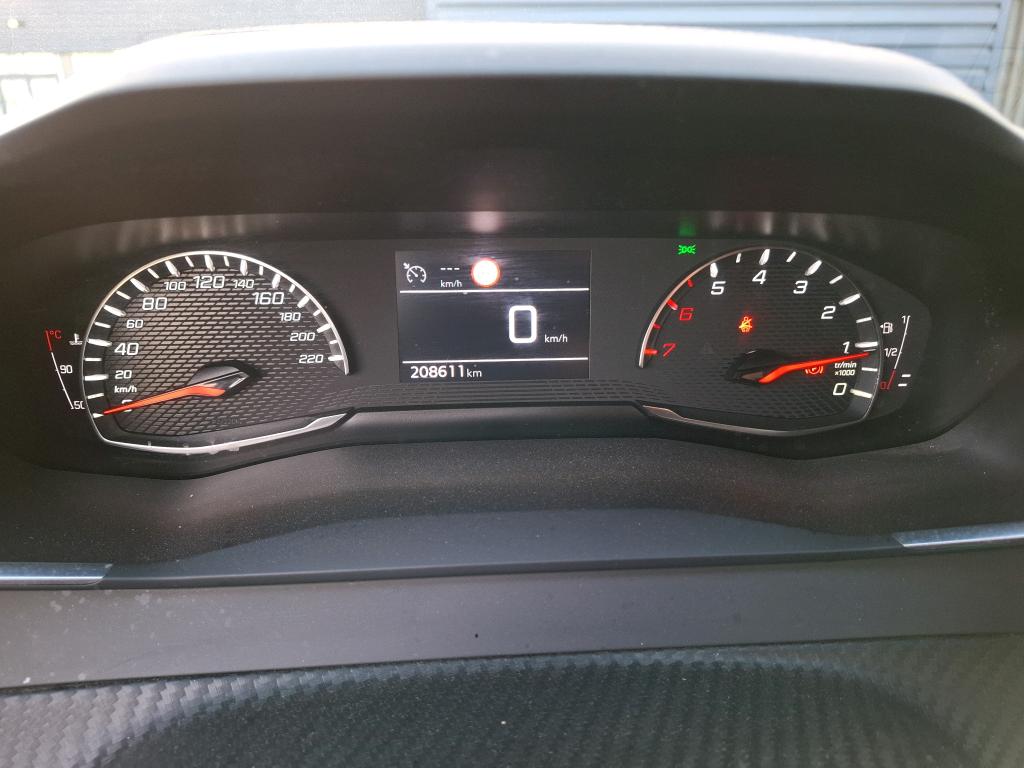 Peugeot 208 BlueHDi 100 S&S BVM6 Active Business 2021
