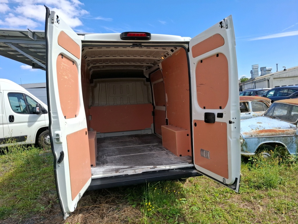 Peugeot BOXER TOLE 335 L2H2 BLUEHDI 120 S&S ASPHALT 2021