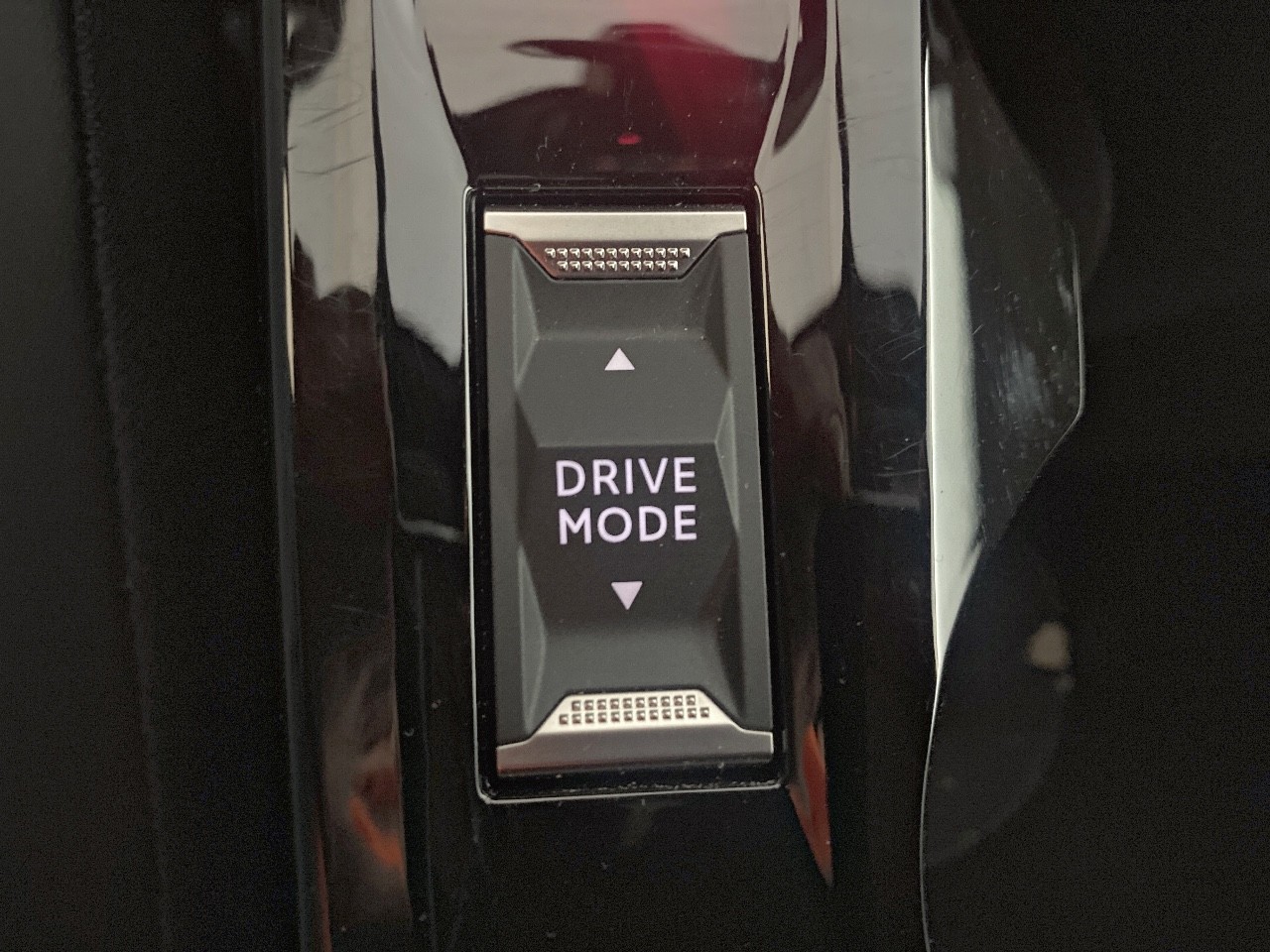 Peugeot 2008 PureTech 130 S&S EAT8 Allure 2024