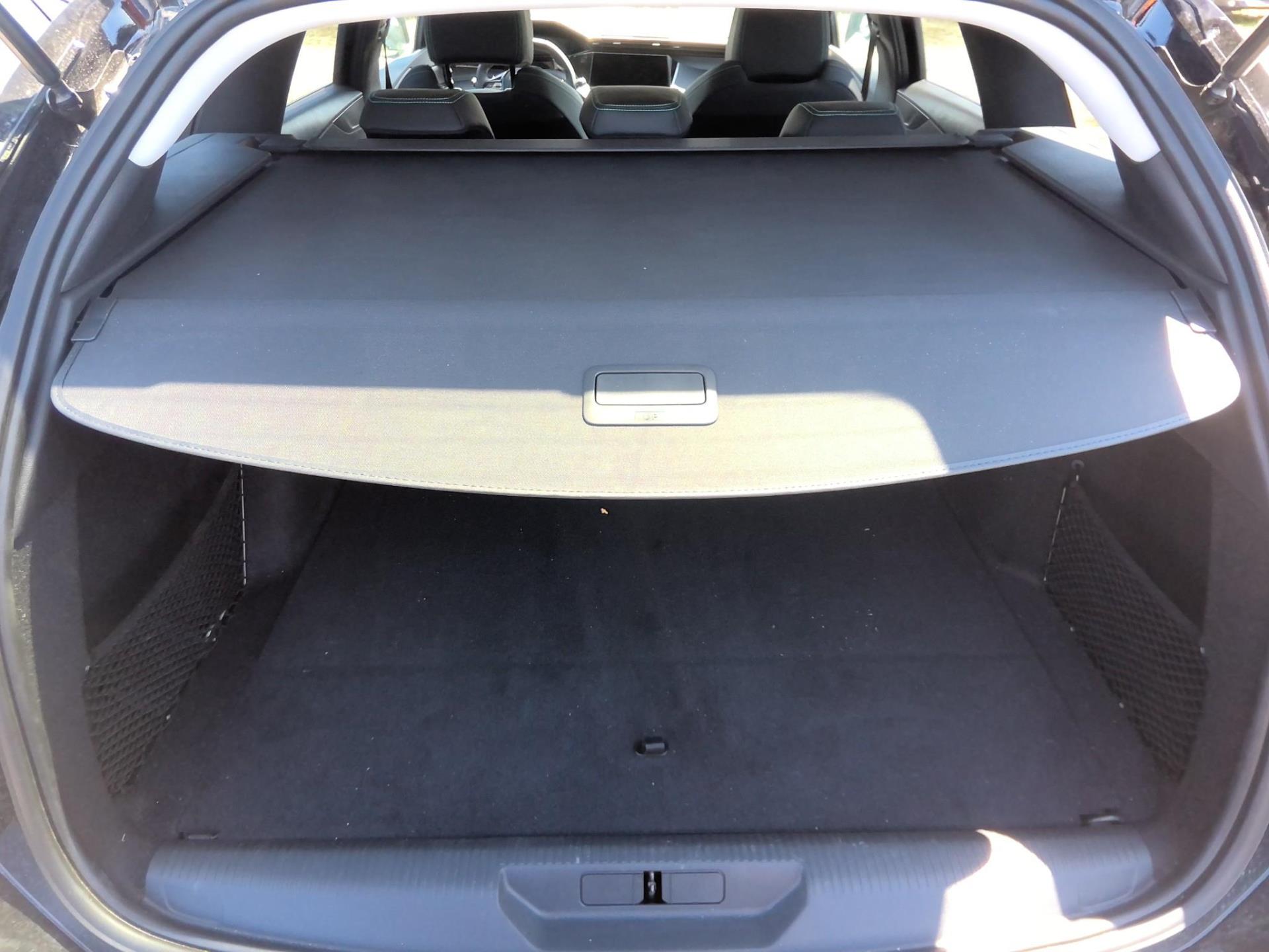 Peugeot 308 SW Hybrid 136 e-DCS6 Allure 2025