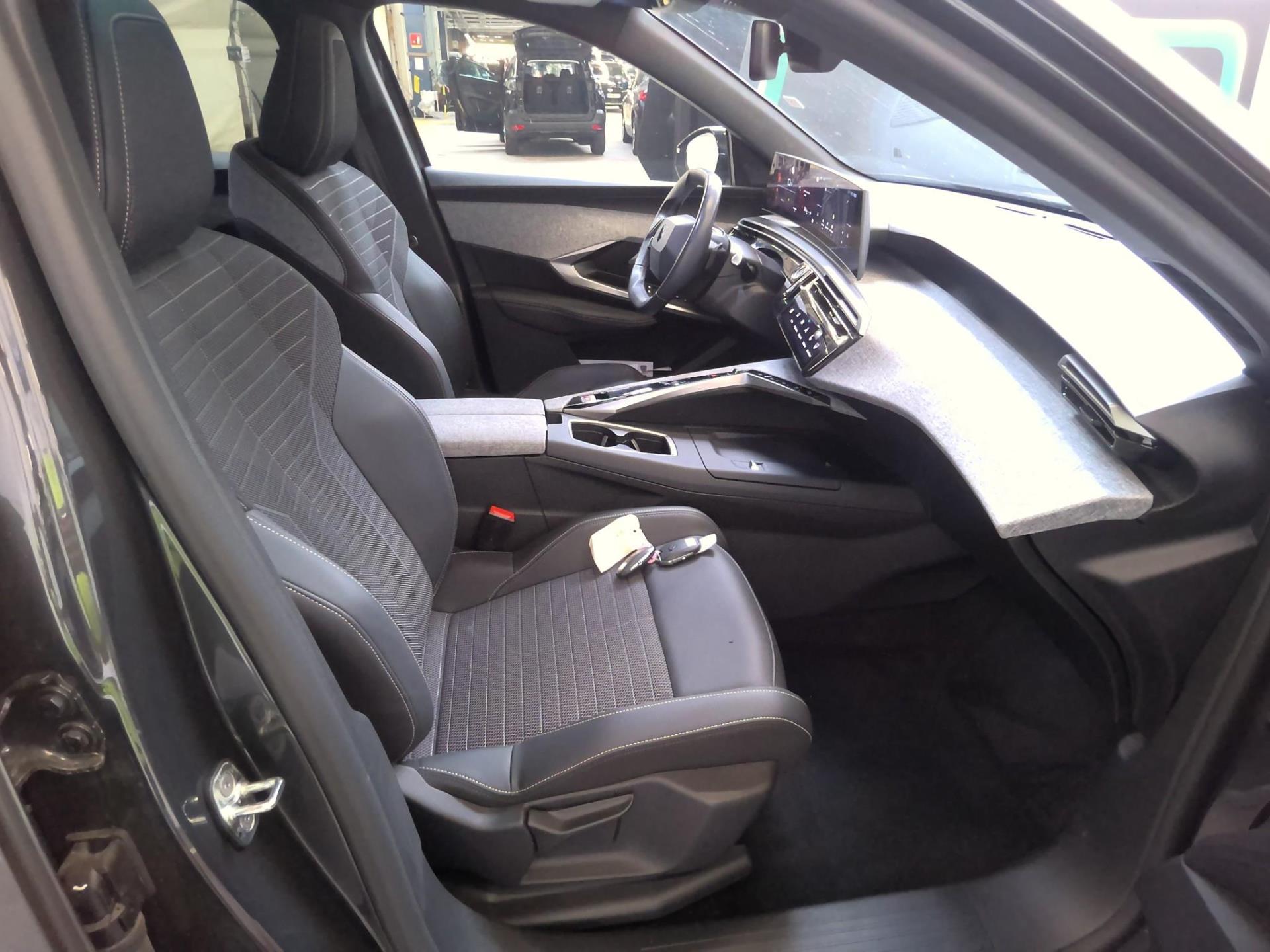 Peugeot 3008 Hybrid 136 e-DCS6 Allure 2023