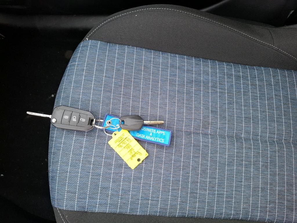 Peugeot 208 PURETECH 75 S&S BVM5 PREMIUM PACK 2021