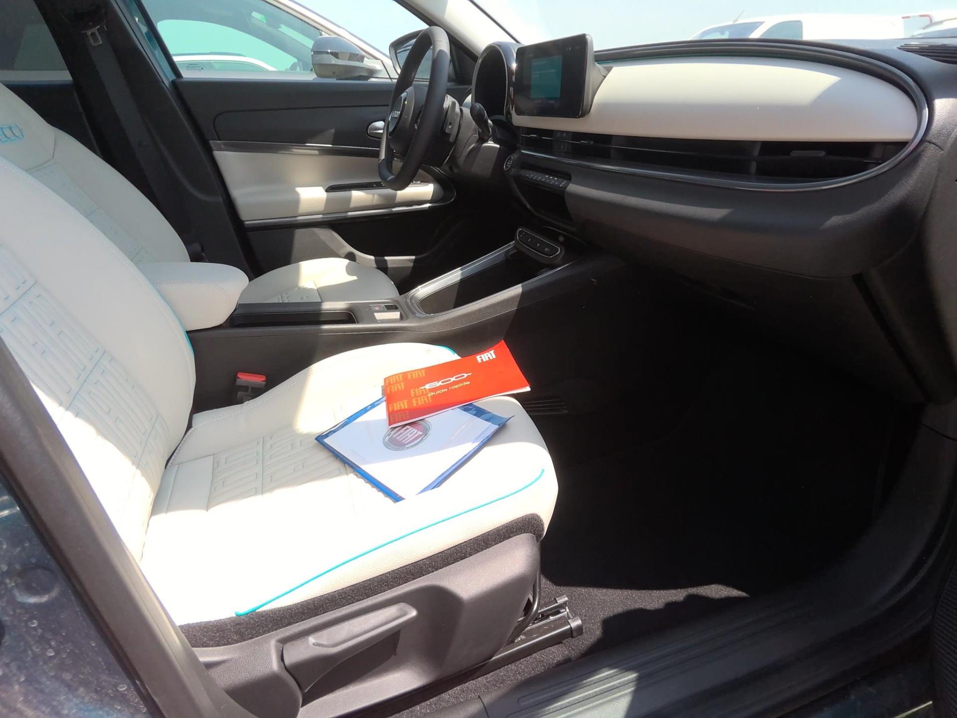 FIAT 600 1.2 Hybrid 100ch DCT6 La Prima 2024