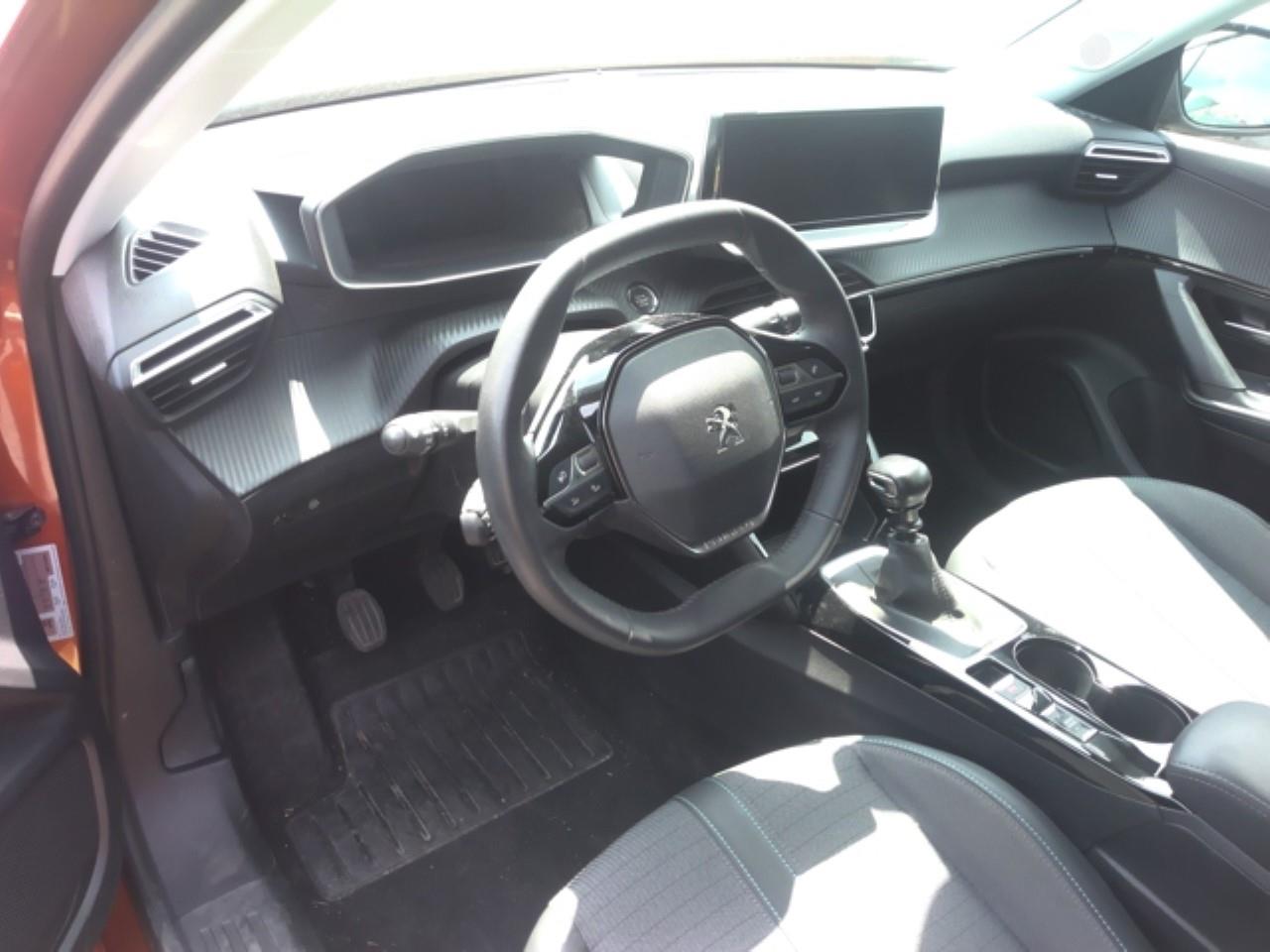 Foto Peugeot 2008 3