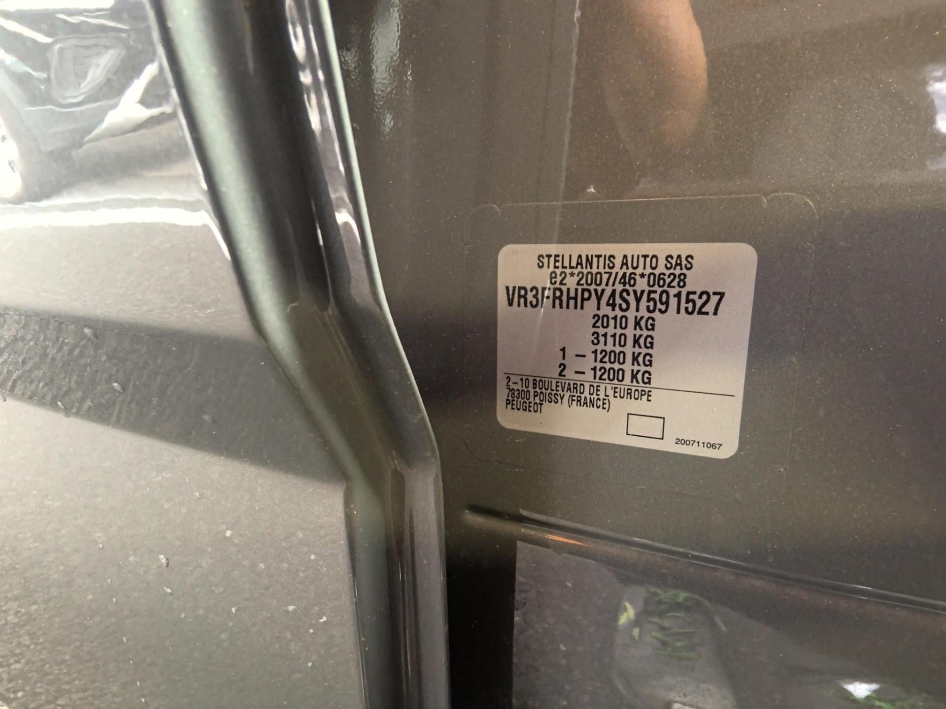 Peugeot 308 SW Hybrid 145 e-DCS6 GT 2025