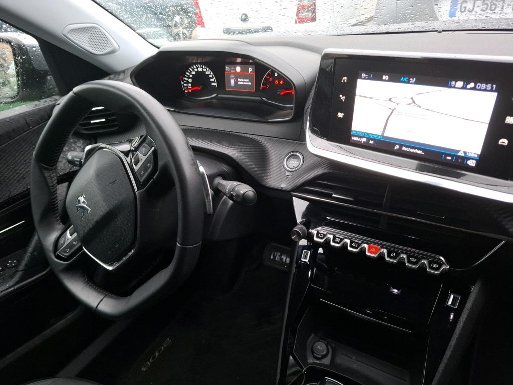 Peugeot 2008 BlueHDi 130 S&S EAT8 Allure 2021