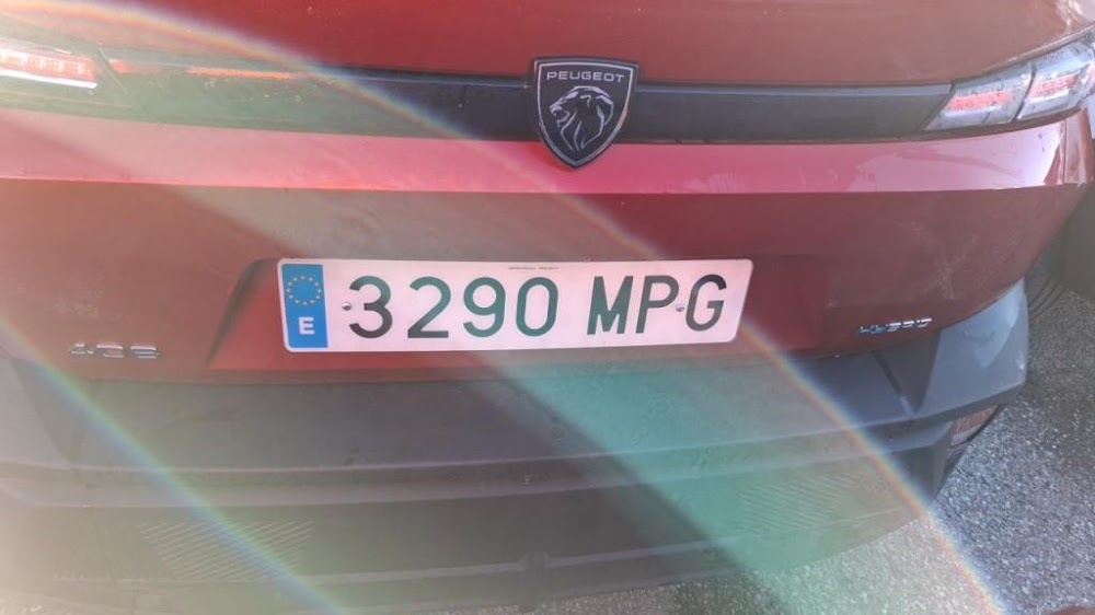 Peugeot 408 Nuevo 408 Allure PLUG-IN HYBRID 180 e-EAT8