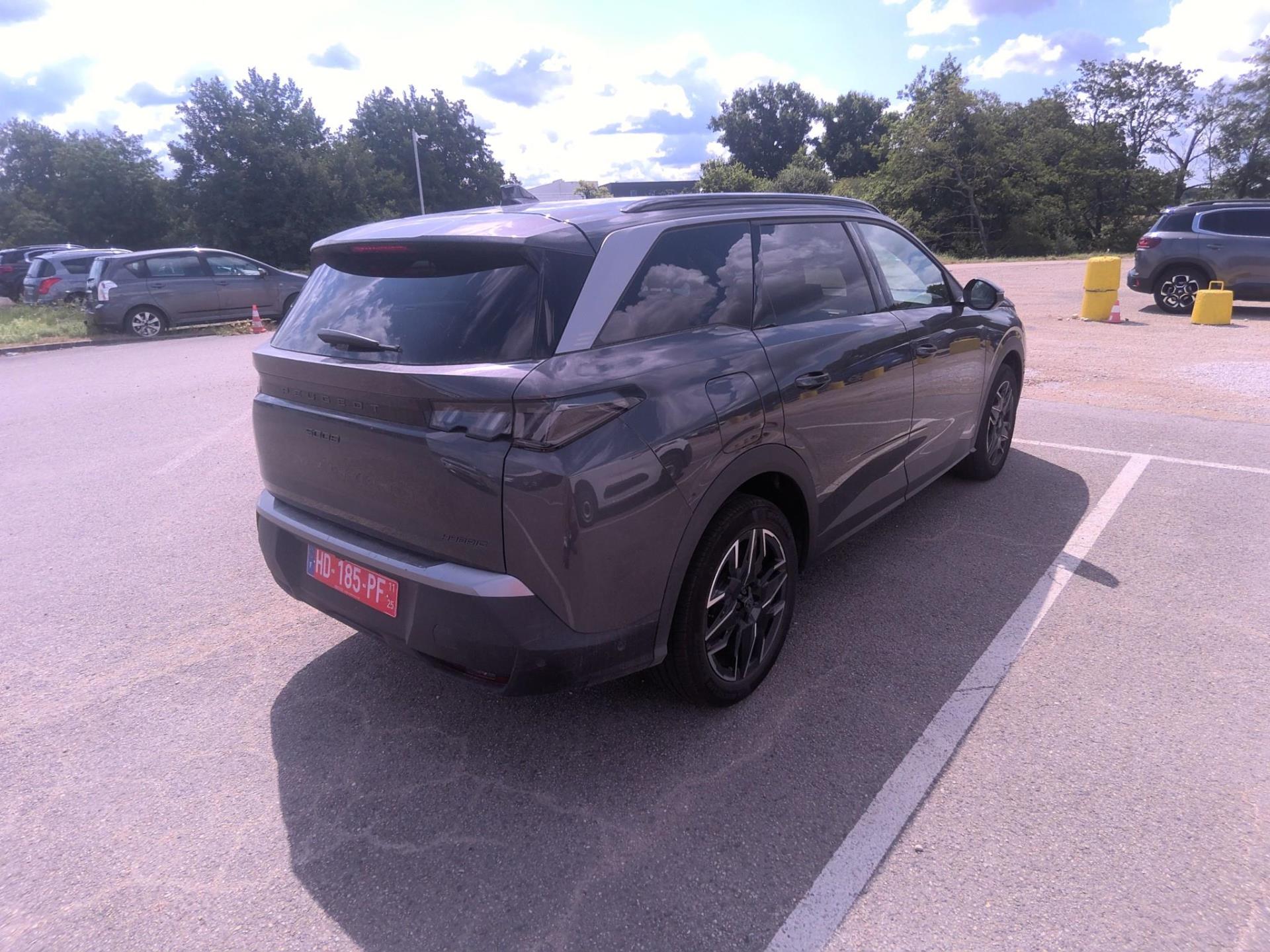 Peugeot 5008 Hybrid 145 e-DCS6 Allure 2025