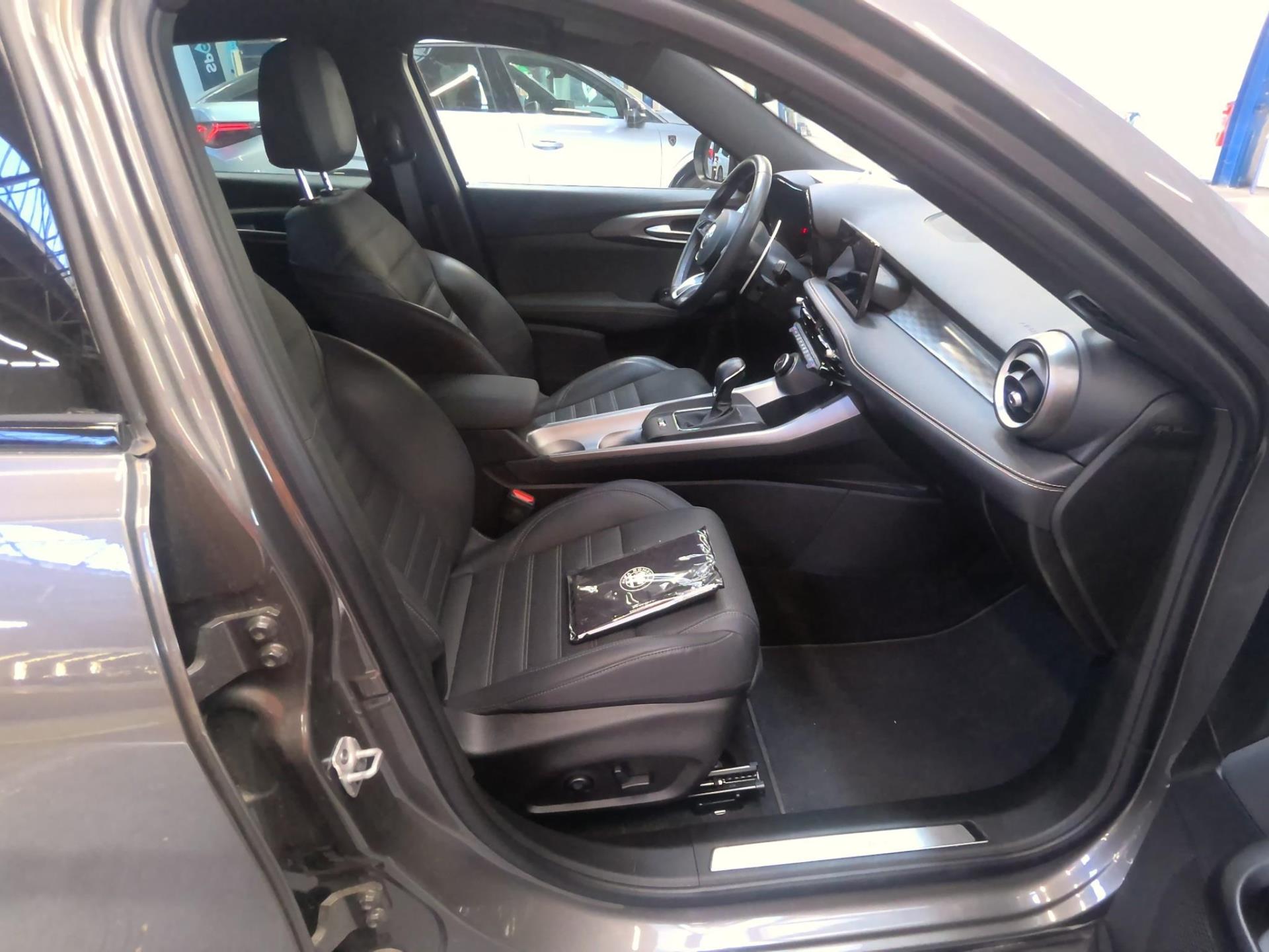 ALFA ROMEO Tonale 1.5 Hybrid 160 ch VGT TCT7 Veloce 2024