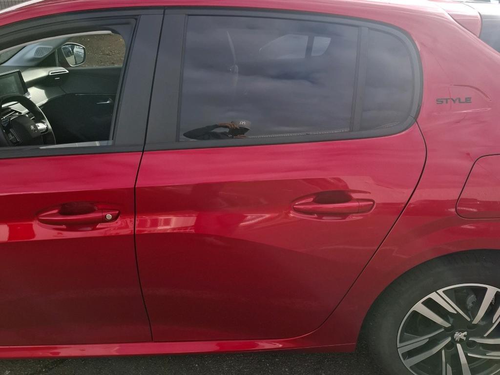 Peugeot 208 PureTech 100 S&S EAT8 Style 2023