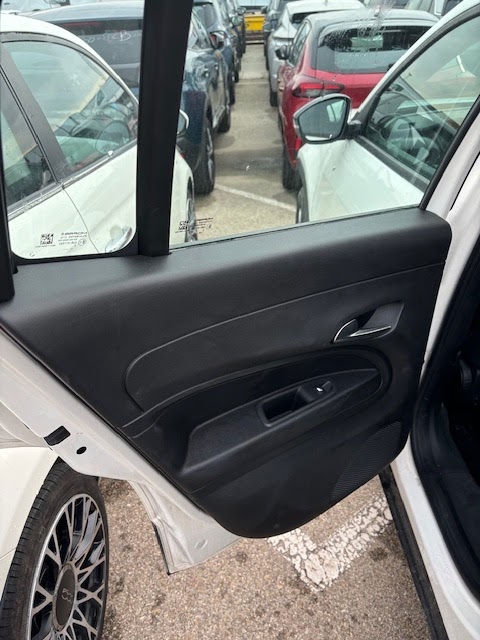 Foto Jeep AVENGER 14