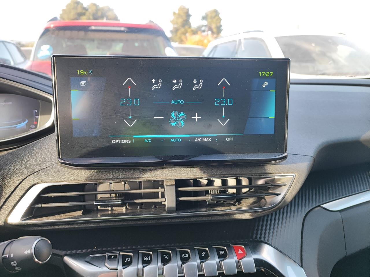 Foto Peugeot 3008 Hybrid 7
