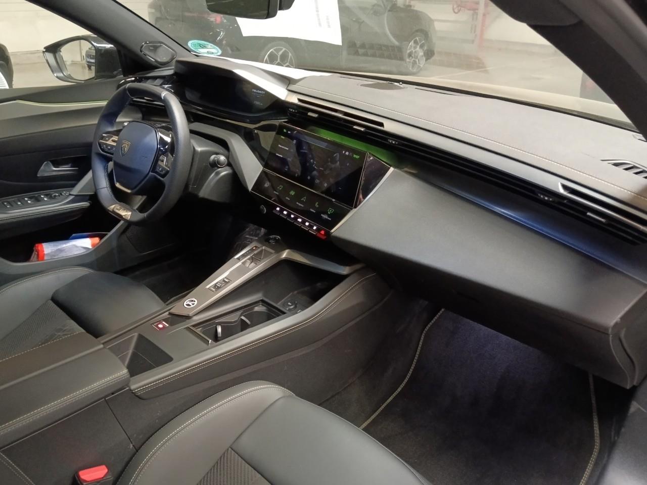 Peugeot 308 III 