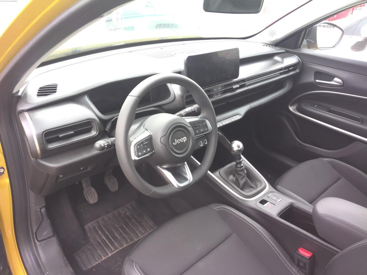 Foto Jeep AVENGER 4