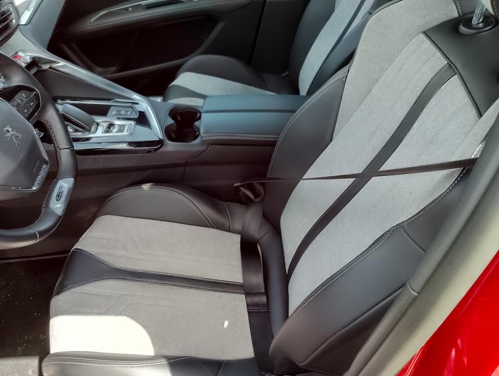 Foto Peugeot 3008 Hybrid 10