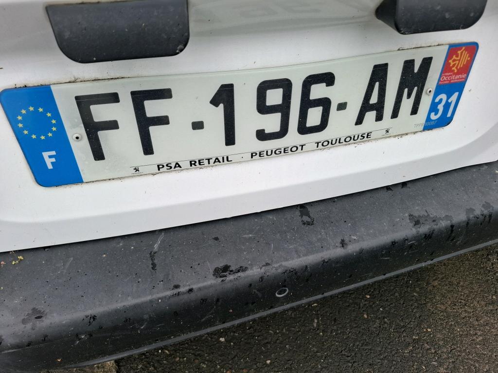Peugeot PARTNER FOURGON STANDARD 650 KG BLUEHDI 75 BVM5 PREMIUM 2019