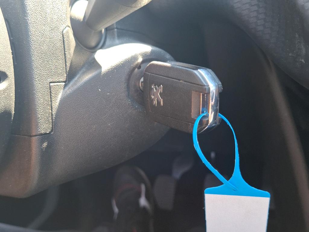 Peugeot 2008 BlueHDi 100ch S&S BVM5 Allure Business 2019