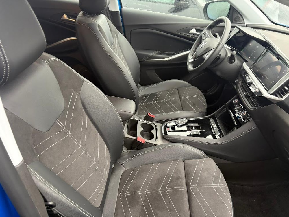 Foto Opel Grandland PHEV 11