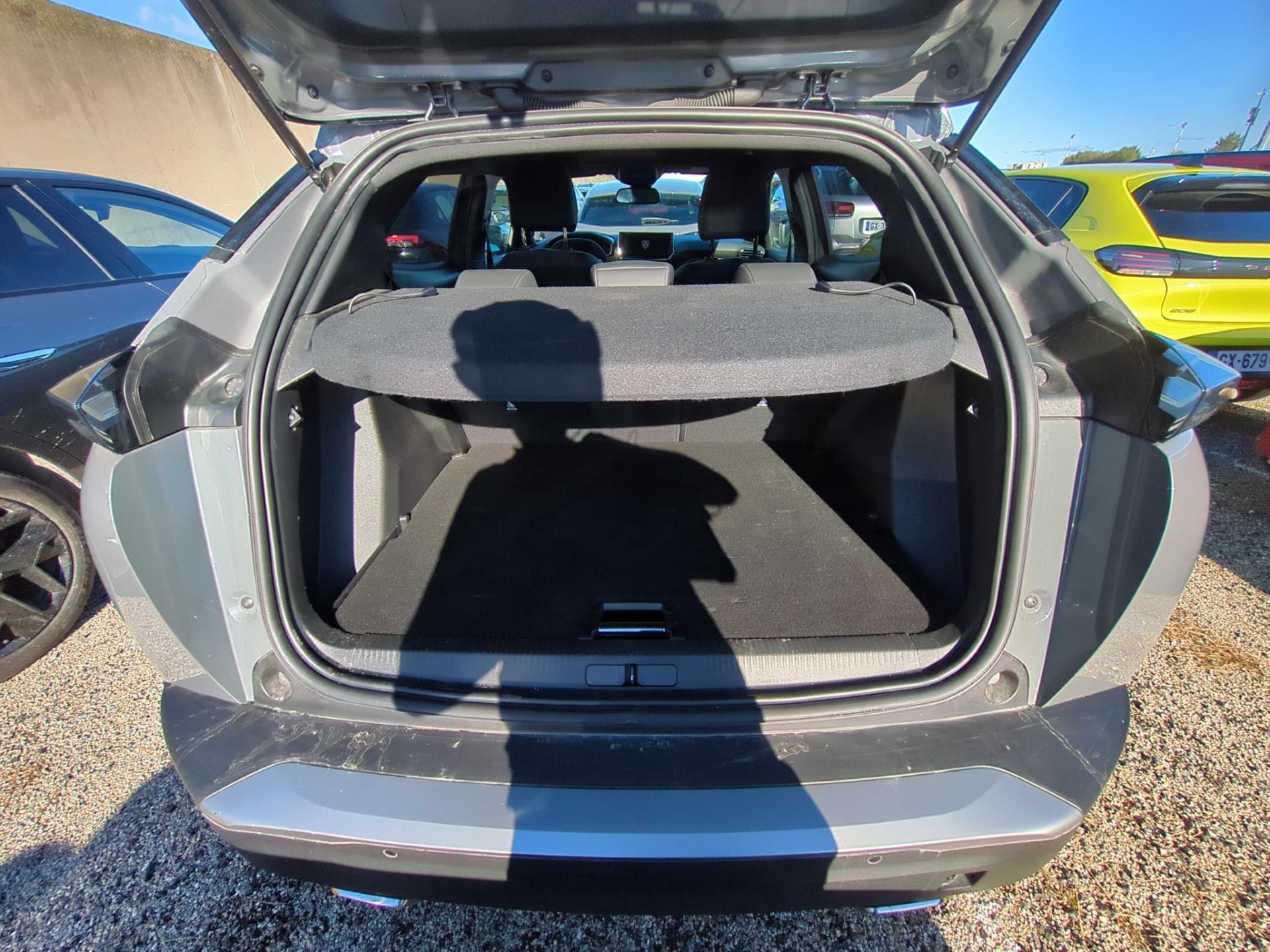 Peugeot 2008 Hybrid 136 e-DCS6 Allure 2024