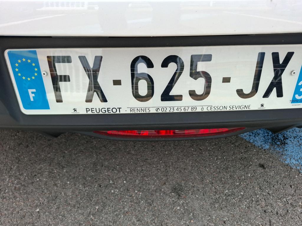 Peugeot 208 BLUEHDI 100 S&S BVM6 ACTIVE BUSINESS R 2021