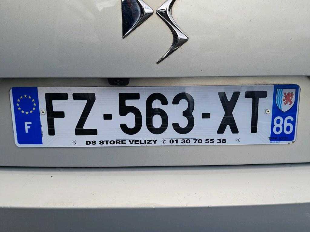 DS DS7 Crossback Hybride E-Tense 300 EAT8 4x4 Rivoli 2021