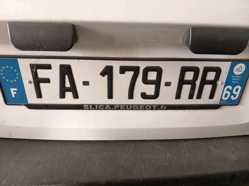 Peugeot PARTNER FOURGON STANDARD 1.6 BLUEHDI 75 BVM5 PREMIUM 2018