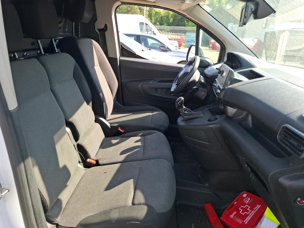 Peugeot PARTNER FOURGON STANDARD 650 KG BLUEHDI 100 S&S BVM5 PREMIUM 2021