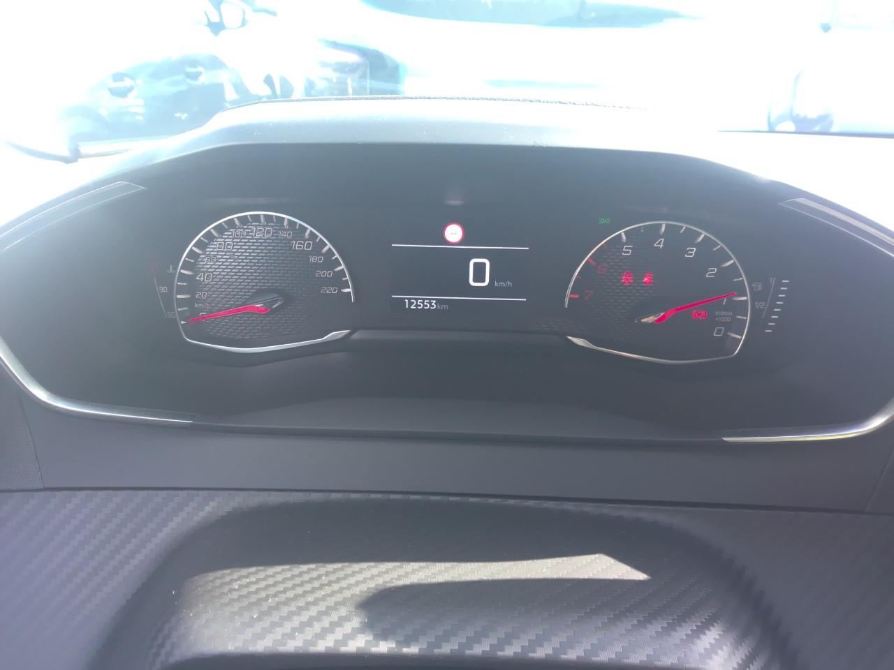 Foto Peugeot 208 5