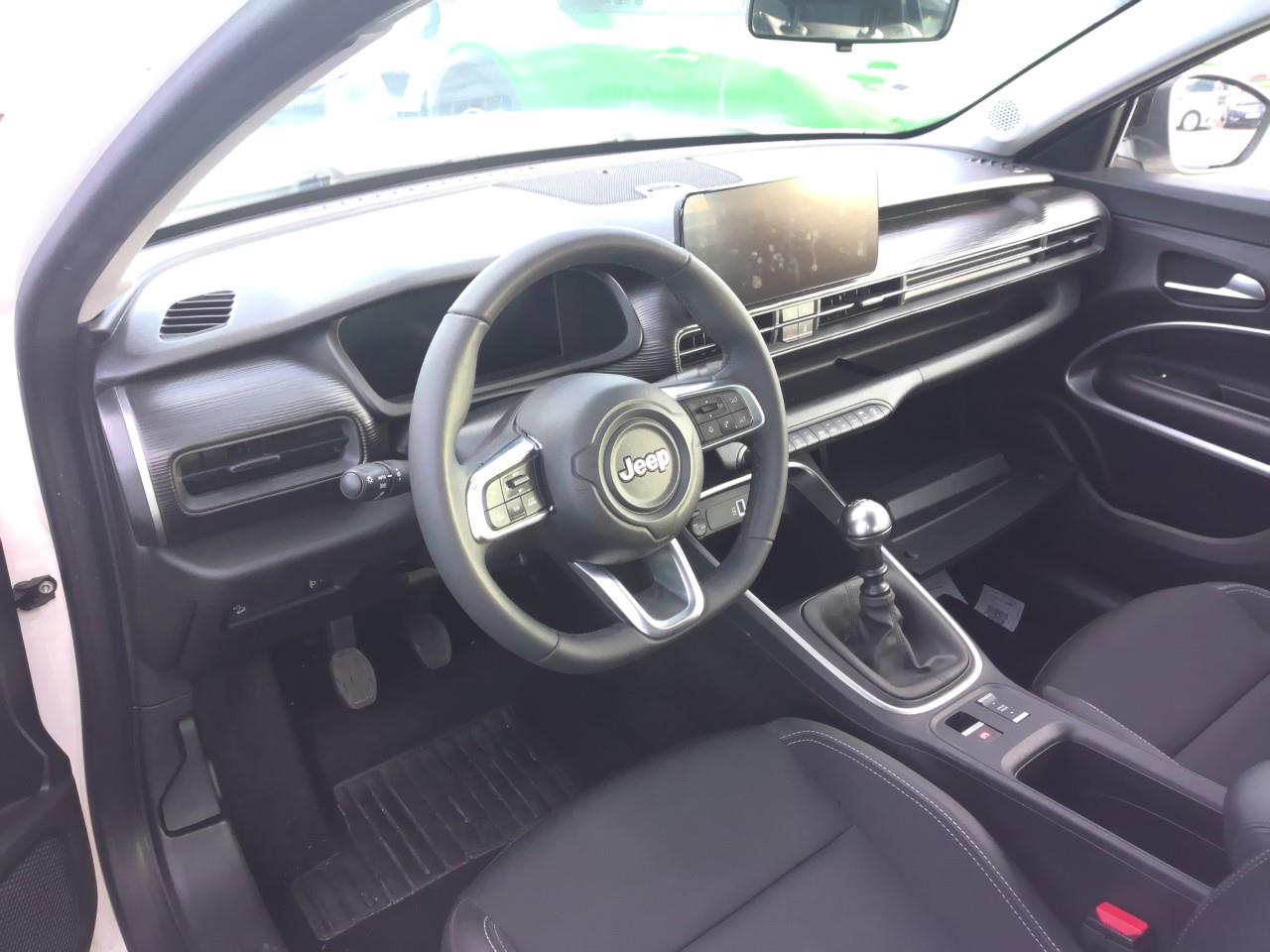 Foto Jeep AVENGER 4