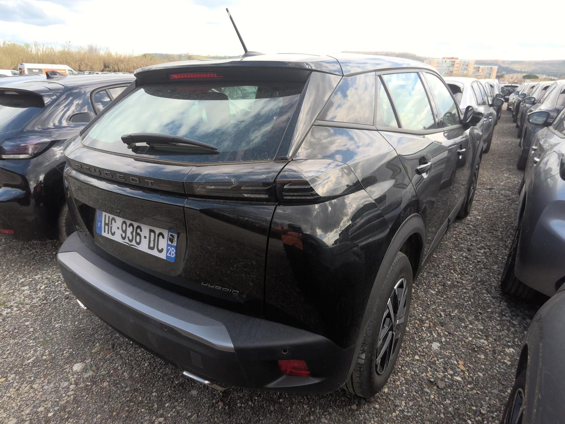 Peugeot 2008 Hybrid 136 e-DCS6 Style 2025