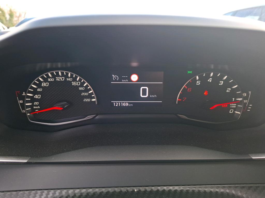 Peugeot 2008 BlueHDi 110 S&S BVM6 Active Pack 2021