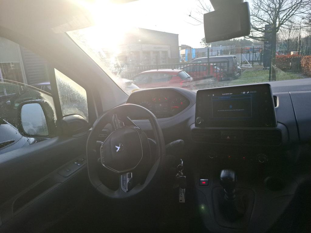 Peugeot PARTNER FOURGON STANDARD 650 KG BLUEHDI 100 S&S BVM6 ASPHALT 2022