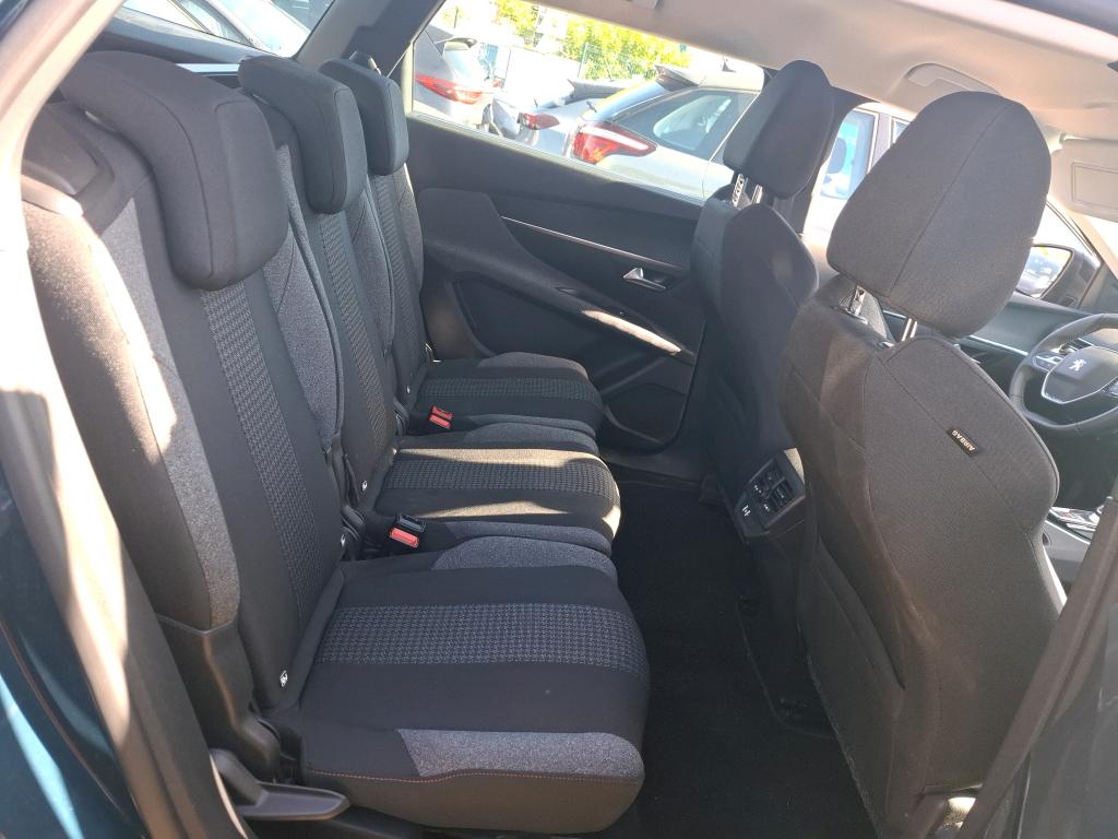 Peugeot 5008 BlueHDi 130ch S&S EAT8 Active Pack 2022