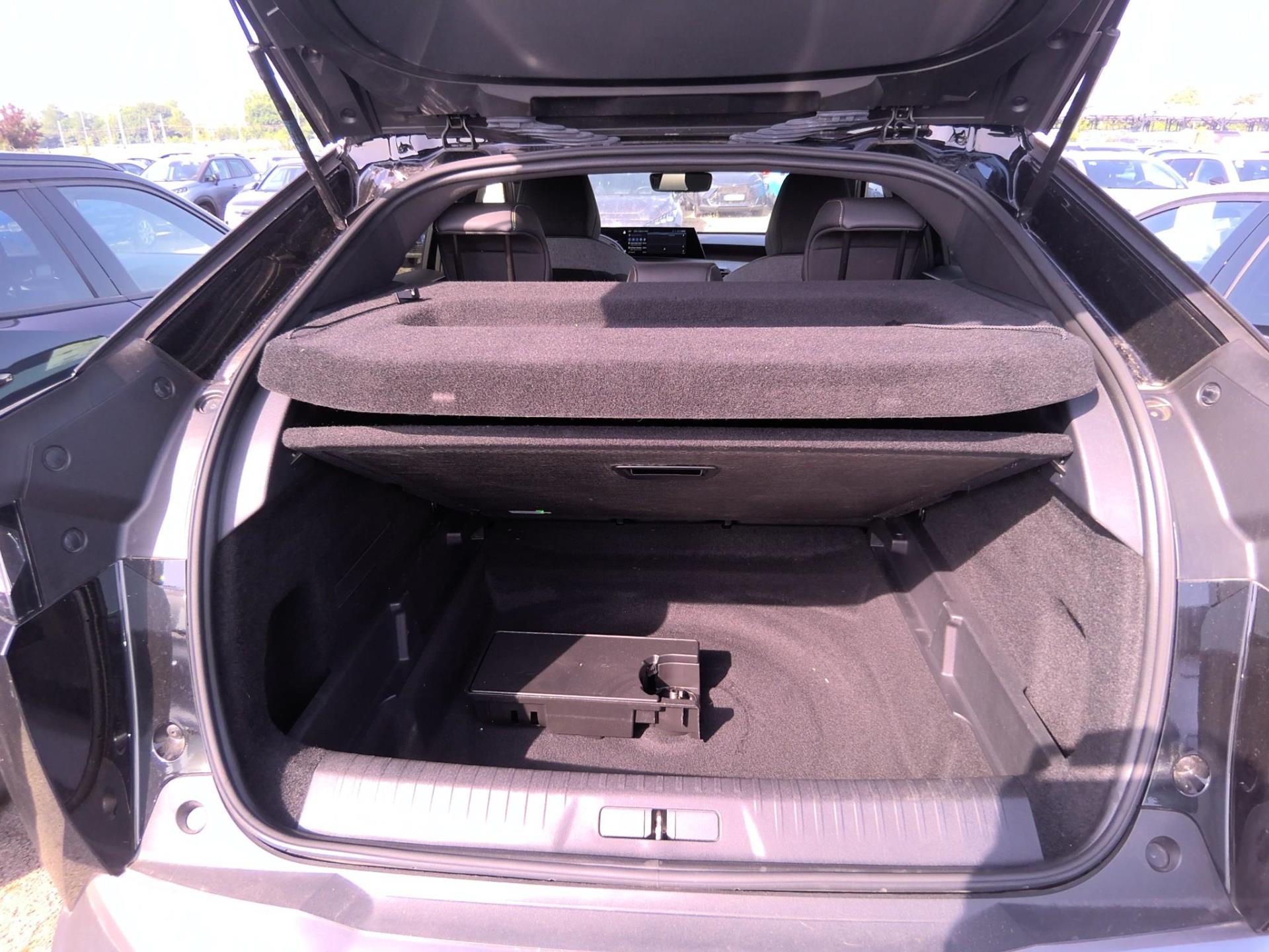 Peugeot 3008 Hybrid 136 e-DCS6 Allure 2024