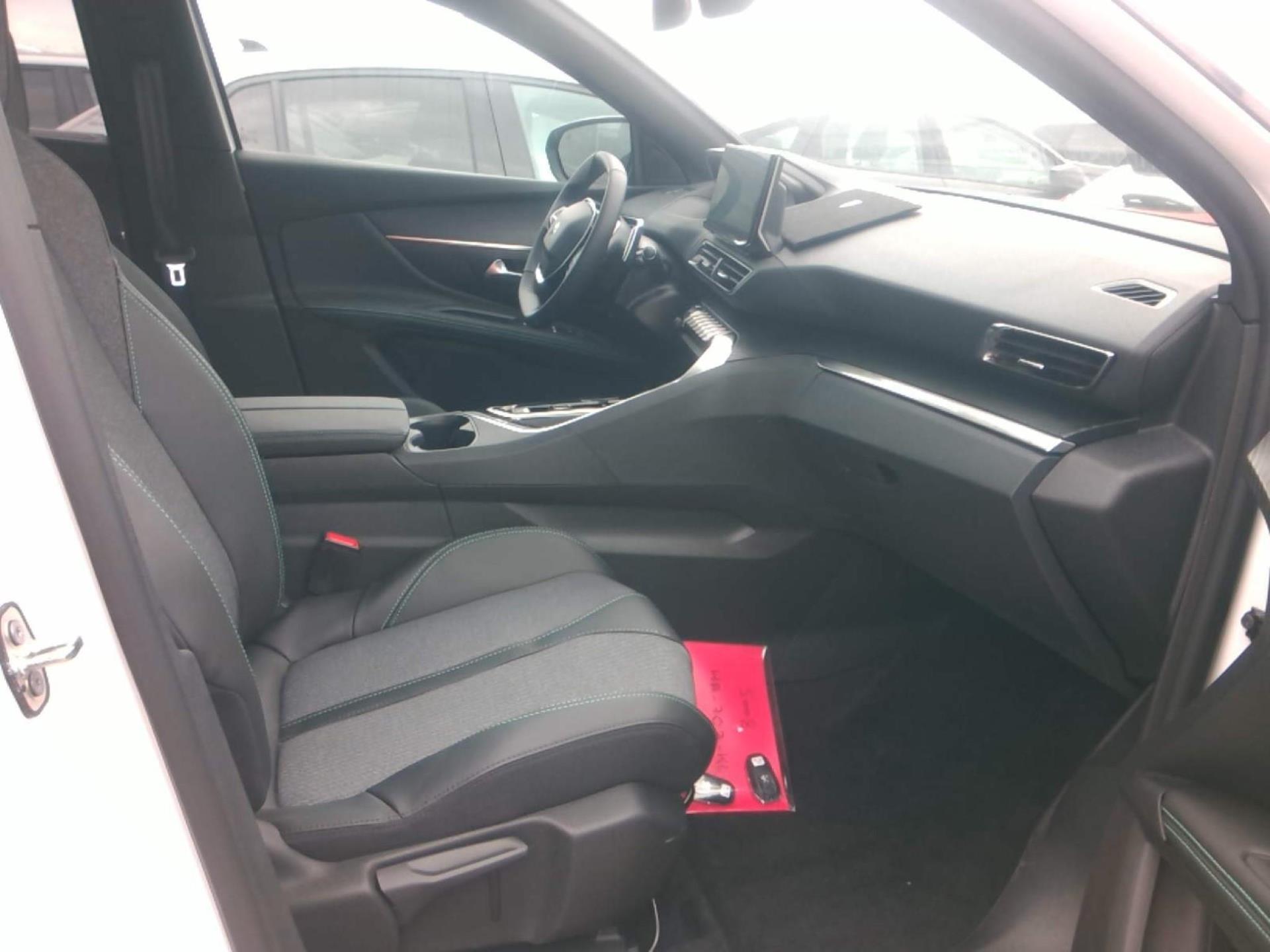 Peugeot 5008 BlueHDi 130ch S&S EAT8 Allure Pack 2024