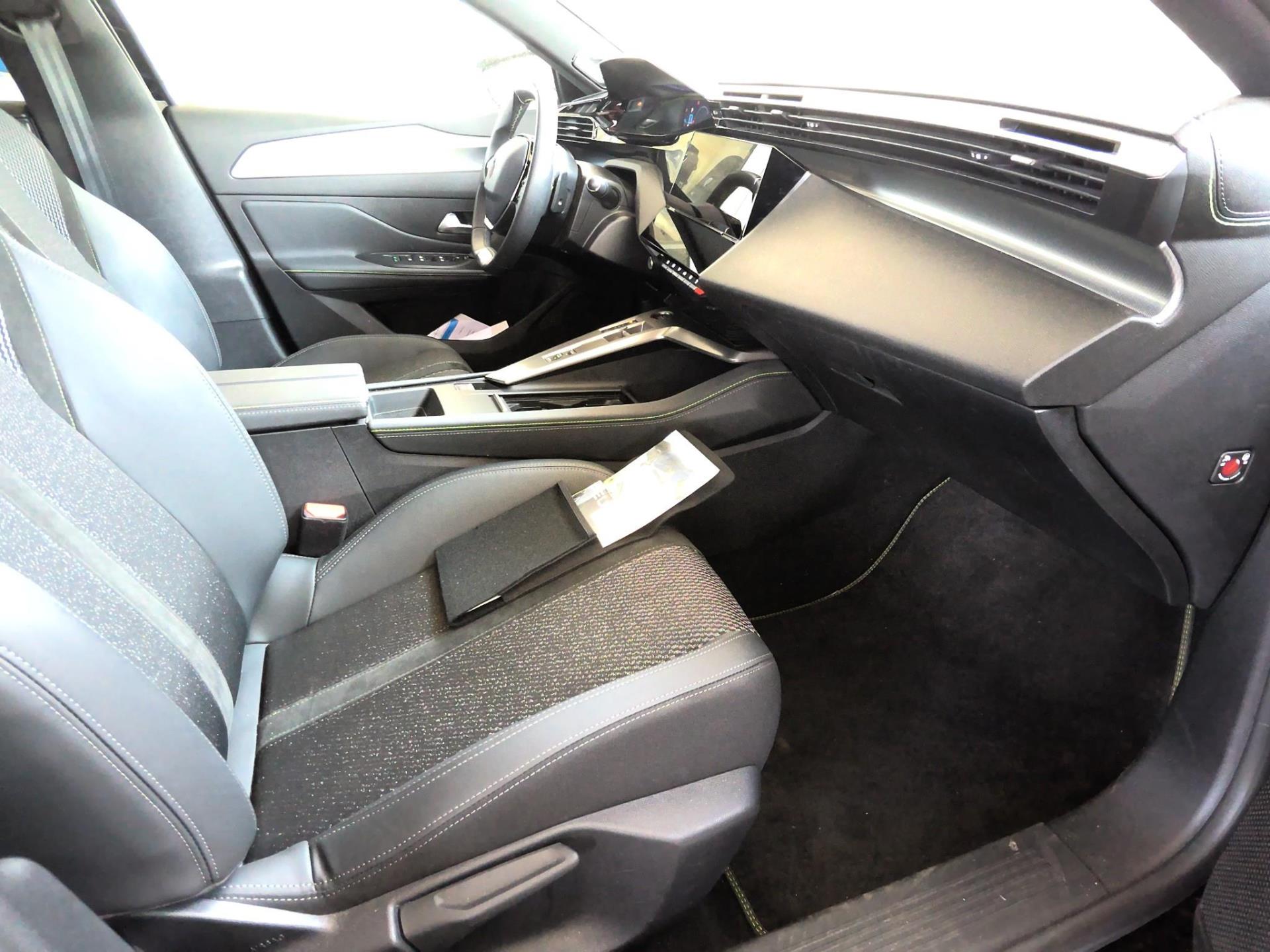 Peugeot 308 PHEV 225 e-EAT8 GT 2024