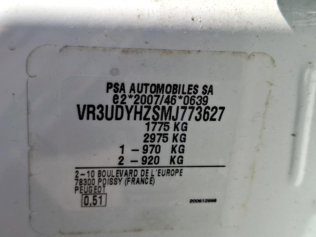 Peugeot 2008 BlueHDi 130 S&S EAT8 Allure Business 2021