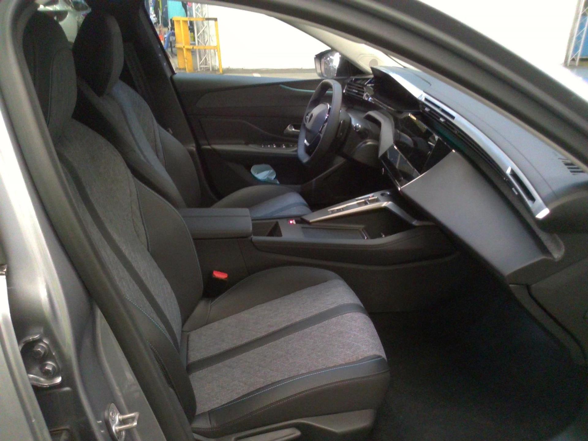 Peugeot 408 PureTech 130 ch S&S EAT8 Allure 2022