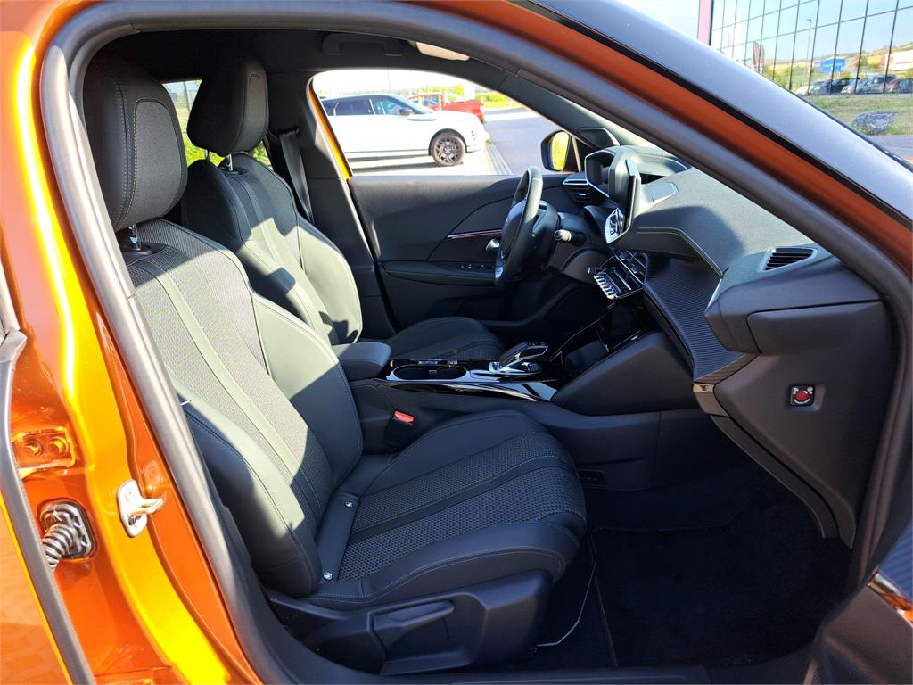 Peugeot 2008 Electrique 136 ch GT 2021