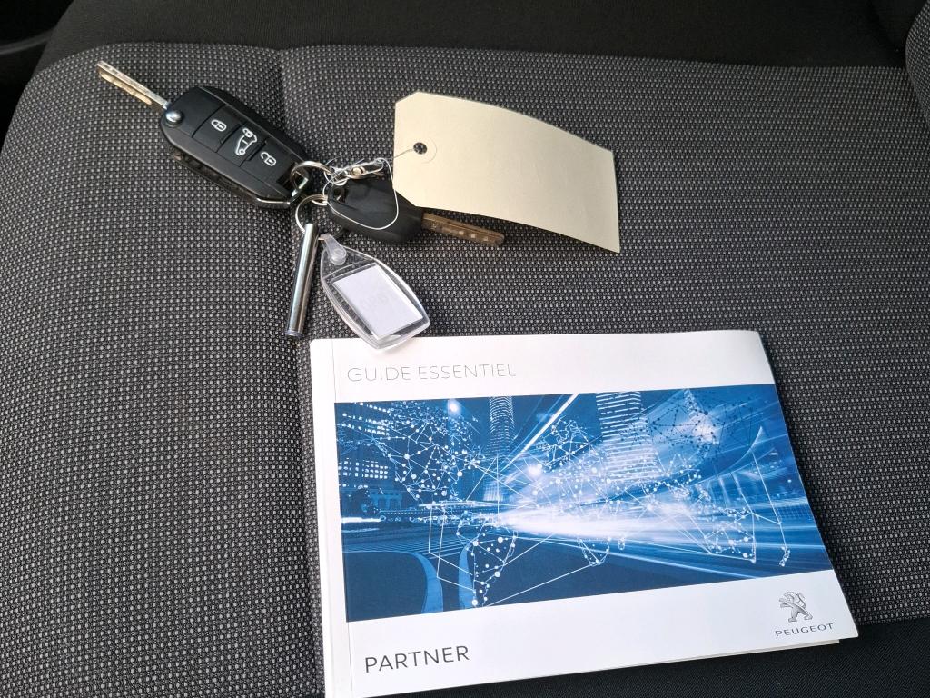 Peugeot PARTNER FOURGON STANDARD 650 KG BLUEHDI 130 S&S BVM6 PREMIUM 2019