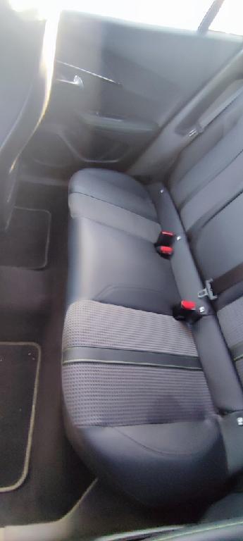Foto Peugeot 2008 12