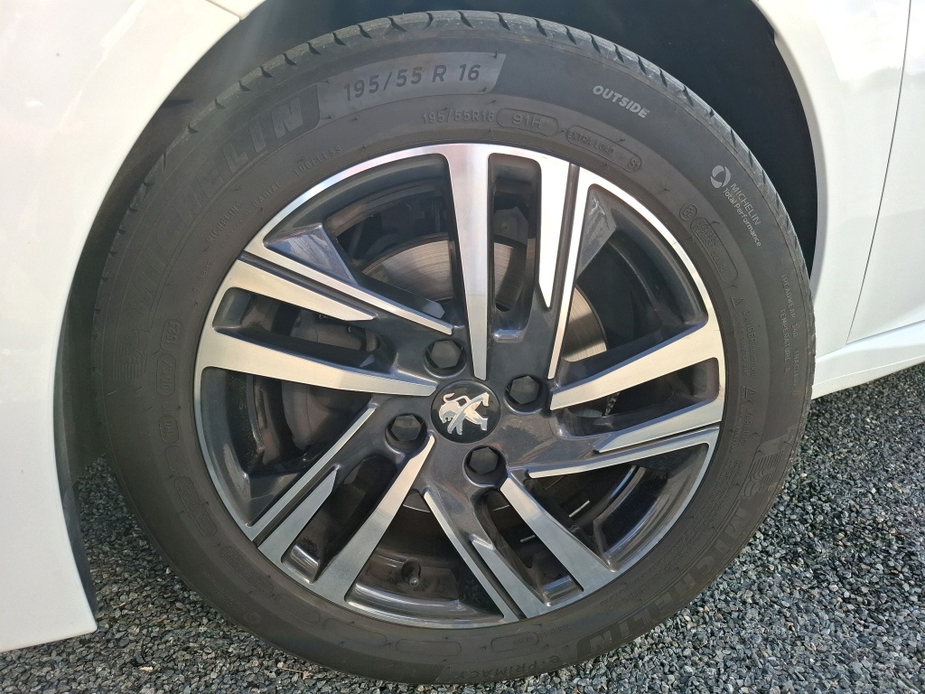 Peugeot 208 PureTech 100 S&S BVM6 Style 2023
